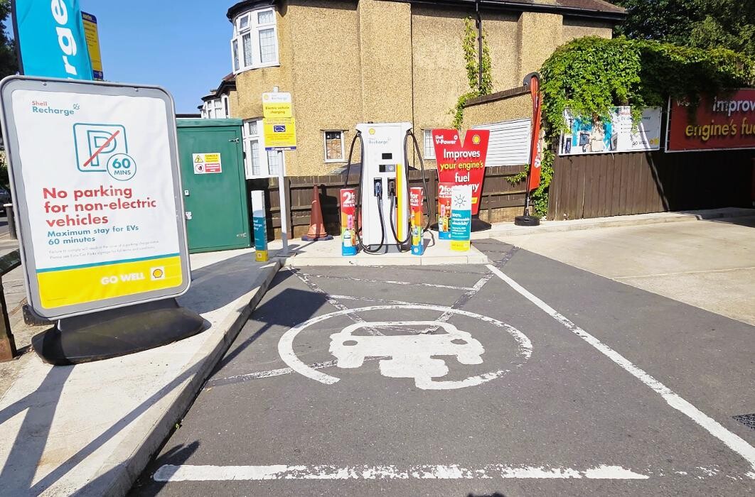 Images Shell Recharge Charging Station