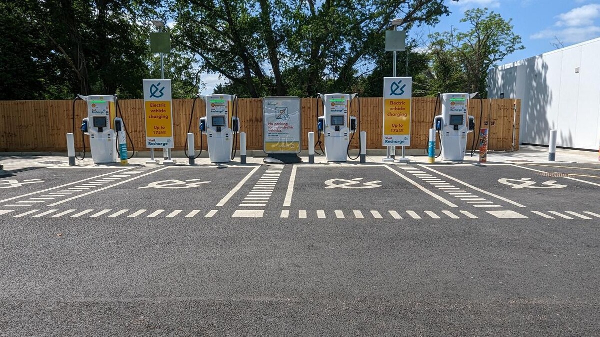 Images Shell Recharge Charging Station