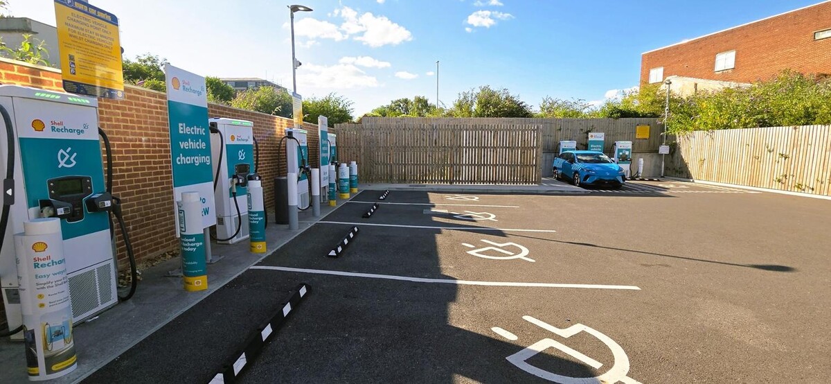 Images Shell Recharge Charging Station