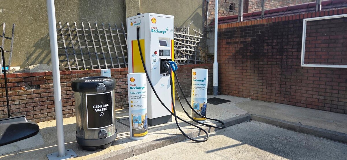 Images Shell Recharge Charging Station