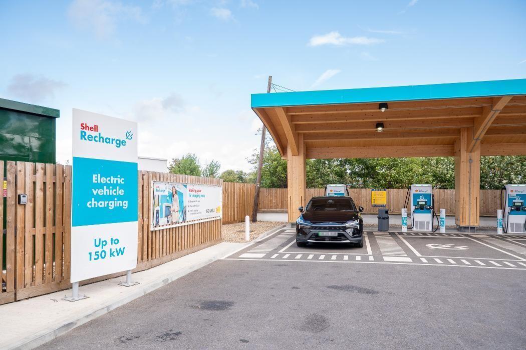 Images Shell Recharge Charging Station