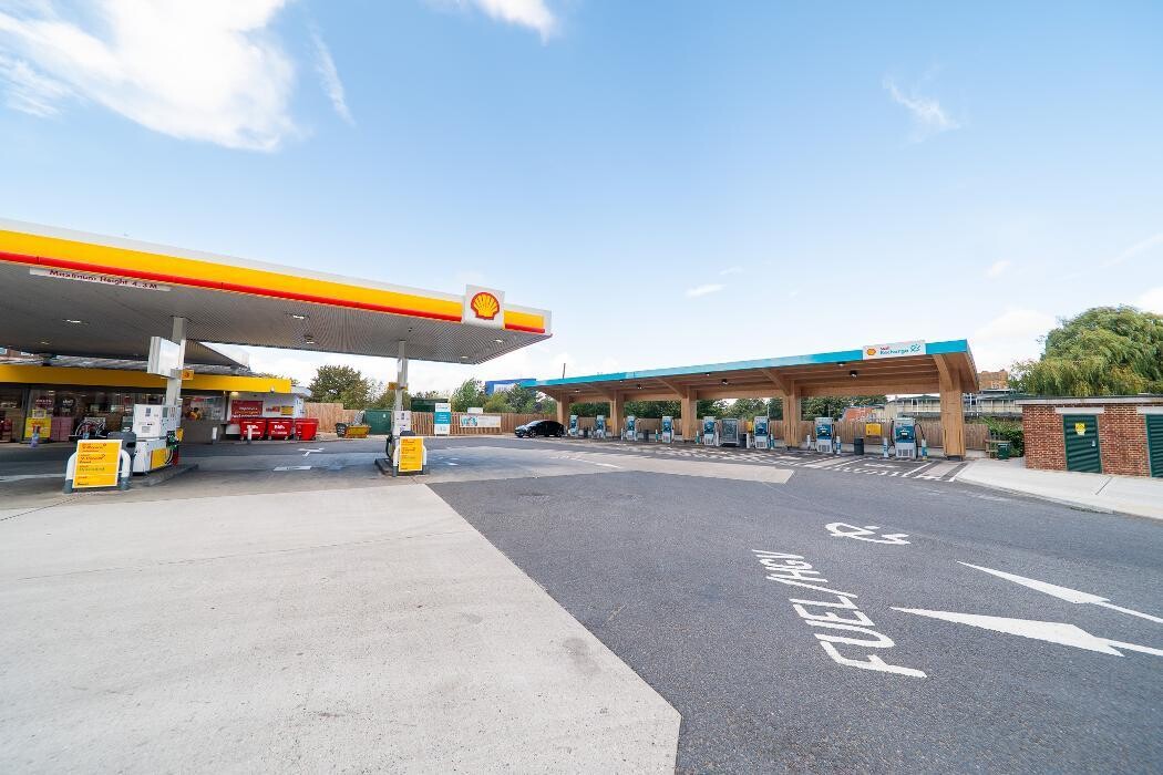 Images Shell Recharge Charging Station