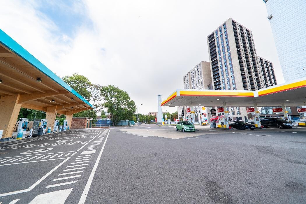 Images Shell Recharge Charging Station