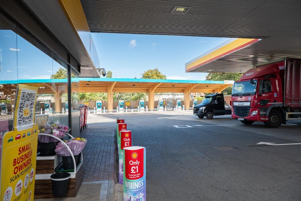 Images Shell Recharge Charging Station