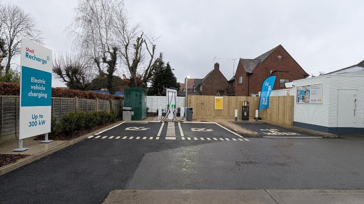 Images Shell Recharge Charging Station