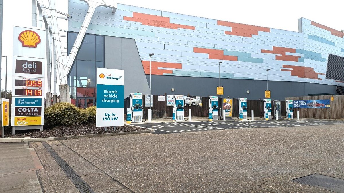 Images Shell Recharge Charging Station