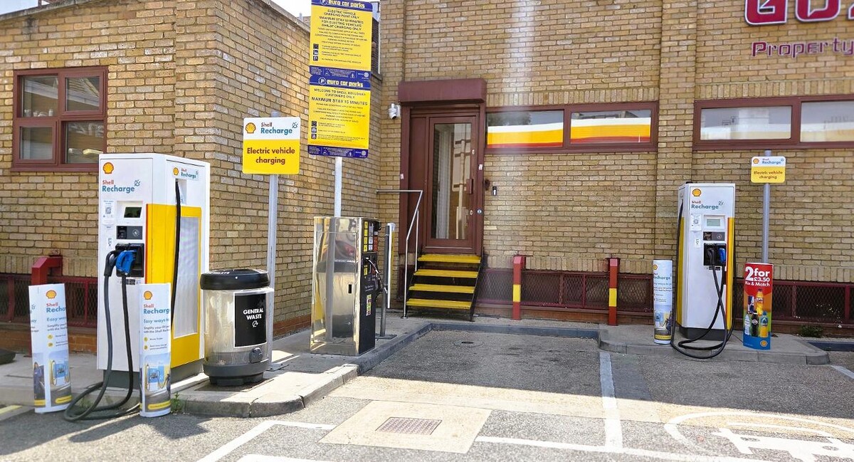 Images Shell Recharge Charging Station