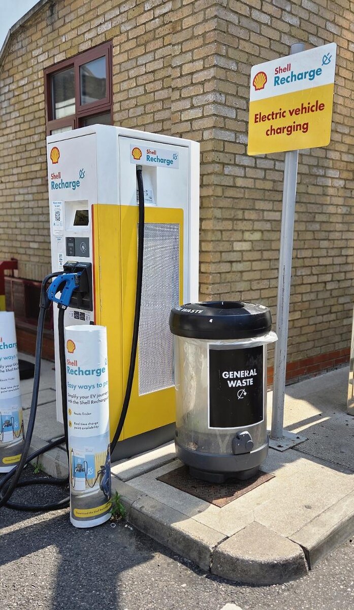 Images Shell Recharge Charging Station