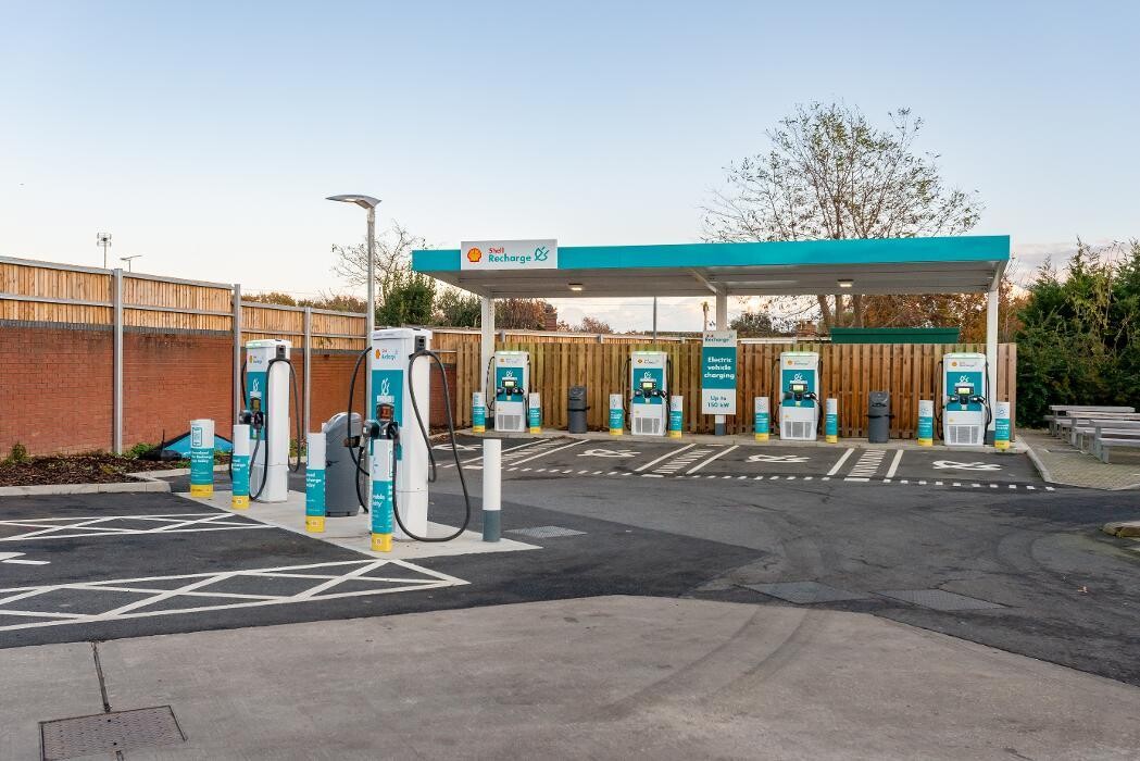 Images Shell Recharge Charging Station