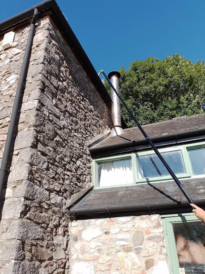 Flow Free Gutter Cleaning Logo