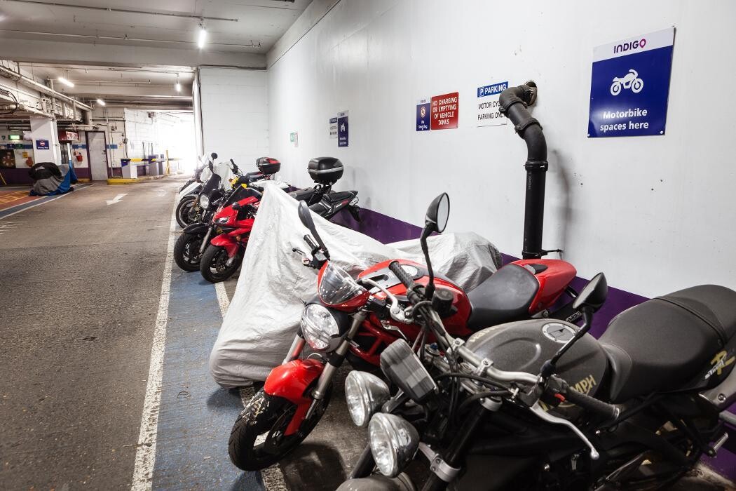 Images Kensington High Street Car Park - Saba Parking