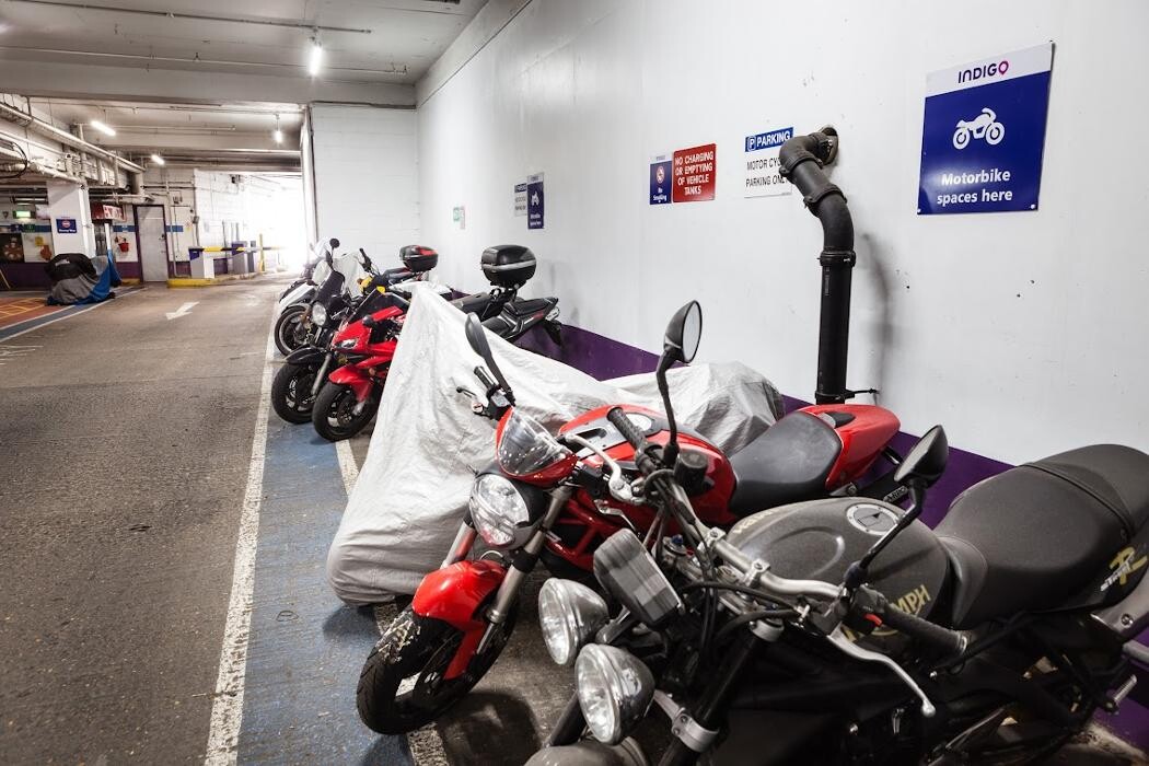 Images Kensington High Street Car Park - Saba Parking