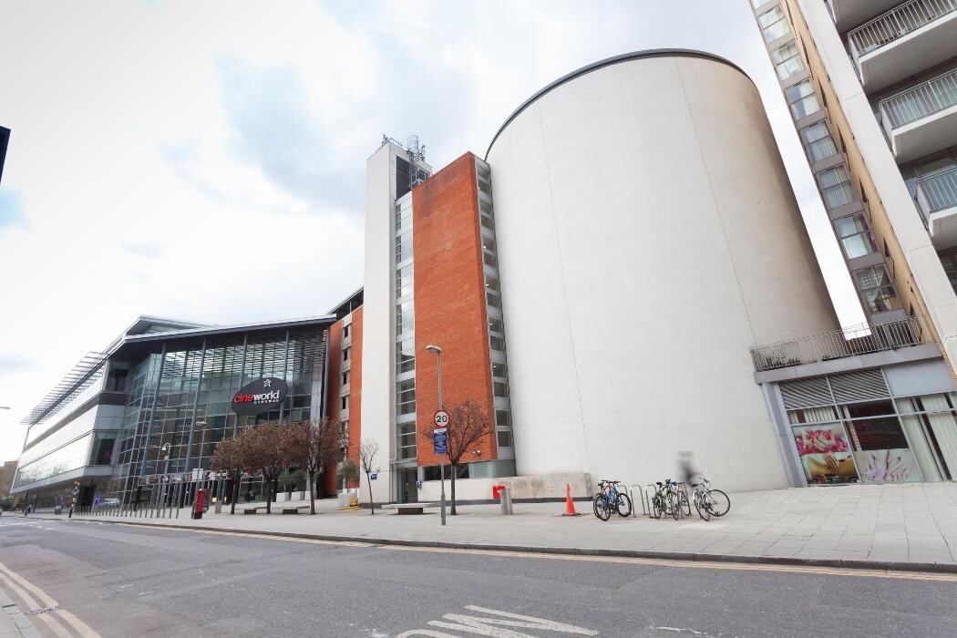 Images The West India Quay Car Park - Saba Parking