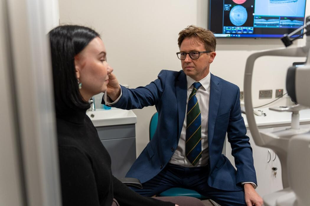 Images Salmoni Opticians