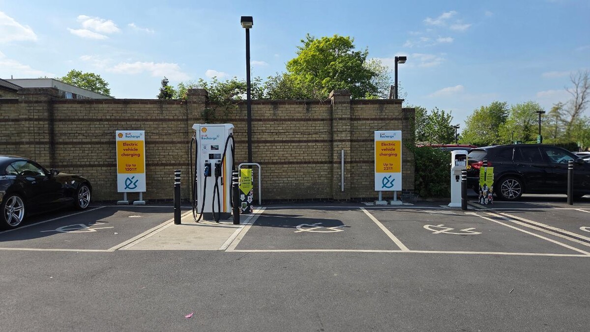 Images Shell Recharge Charging Station