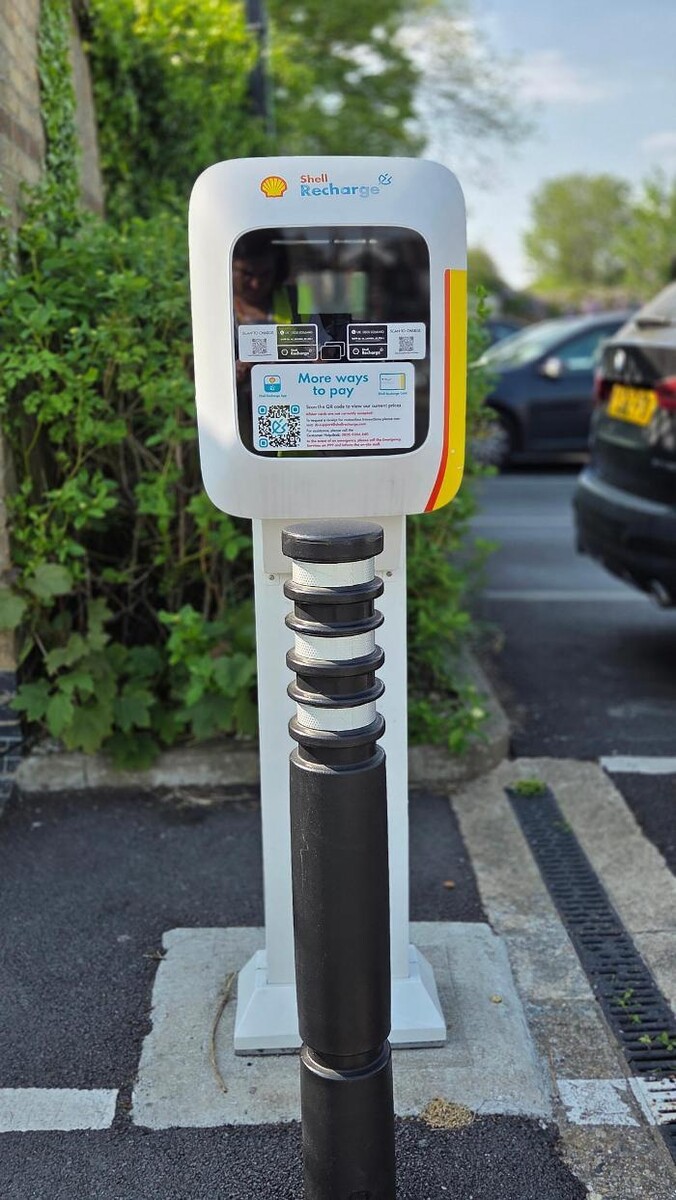 Images Shell Recharge Charging Station