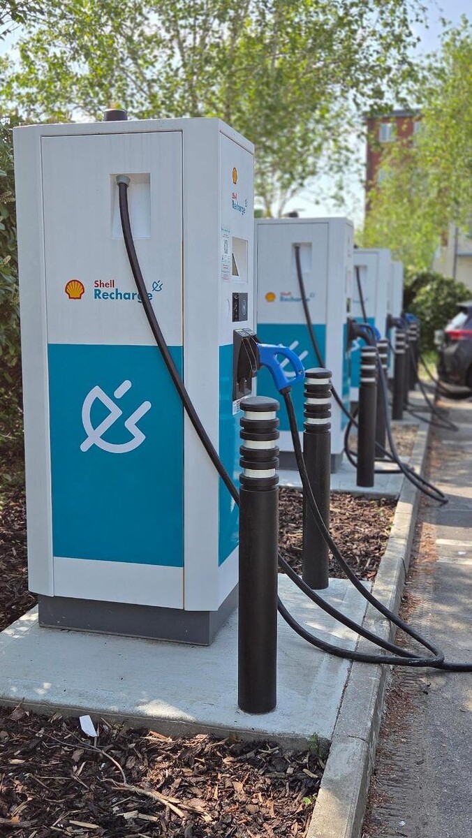 Images Shell Recharge Charging Station