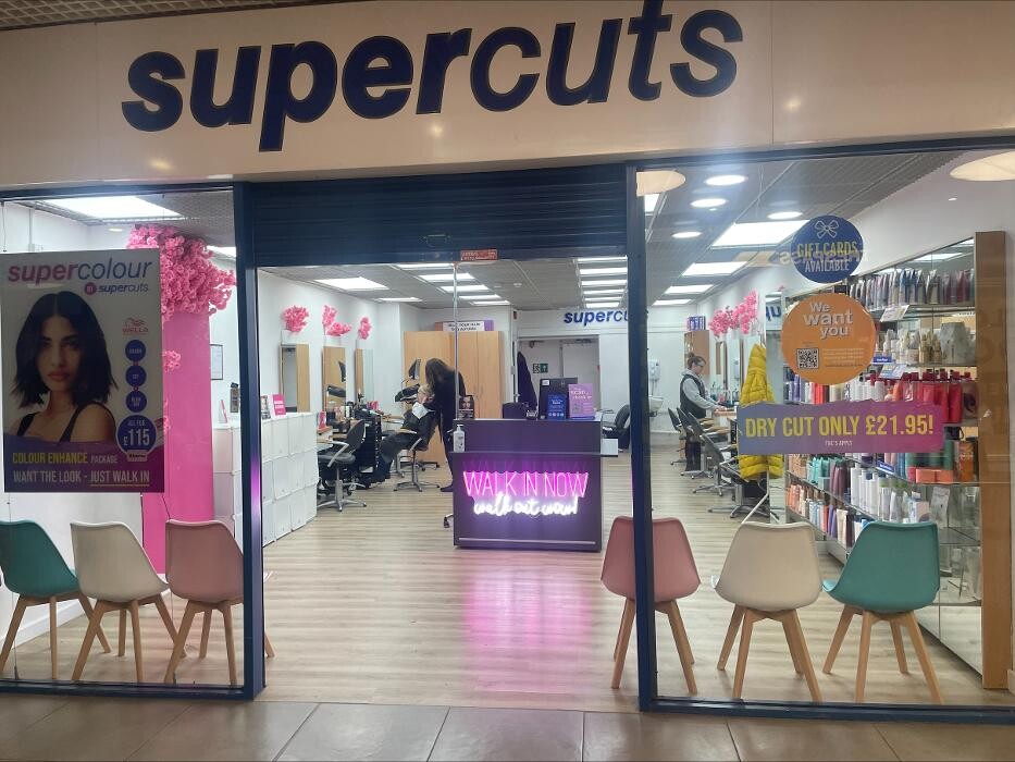 Images Supercuts Hair Salon Liverpool St. Johns