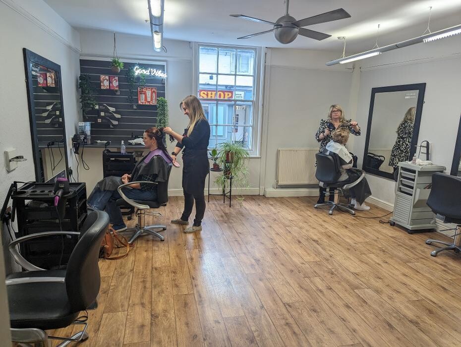 Images James Hair Salon, Bridgnorth