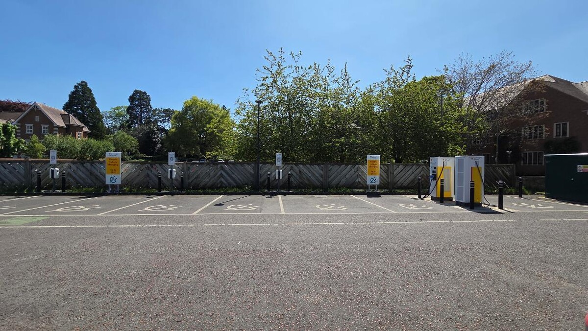 Images Shell Recharge Charging Station