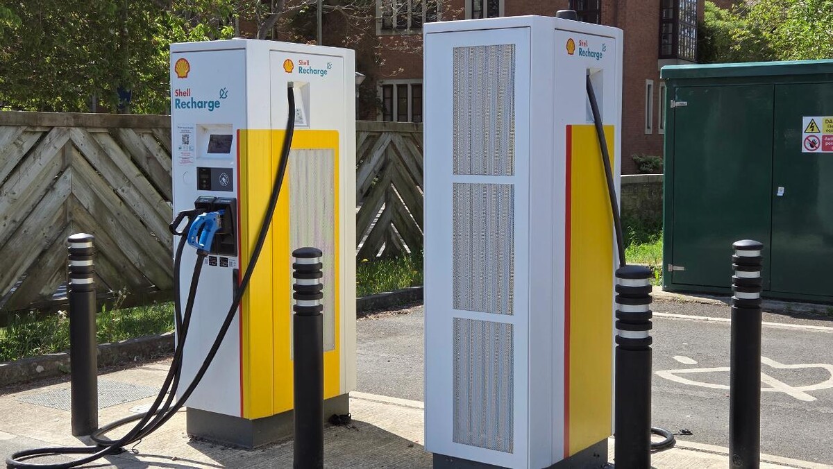 Images Shell Recharge Charging Station