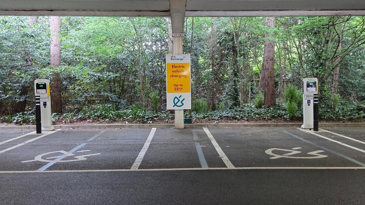 Images Shell Recharge Charging Station