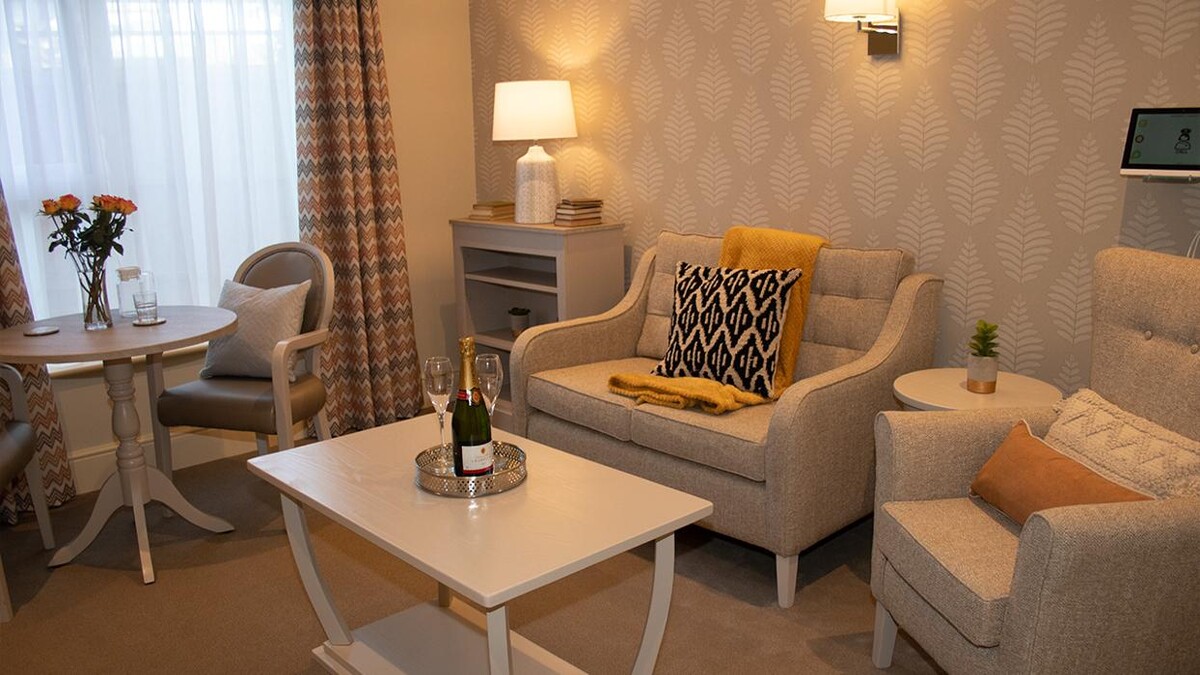 Images Squires Mews Care Home