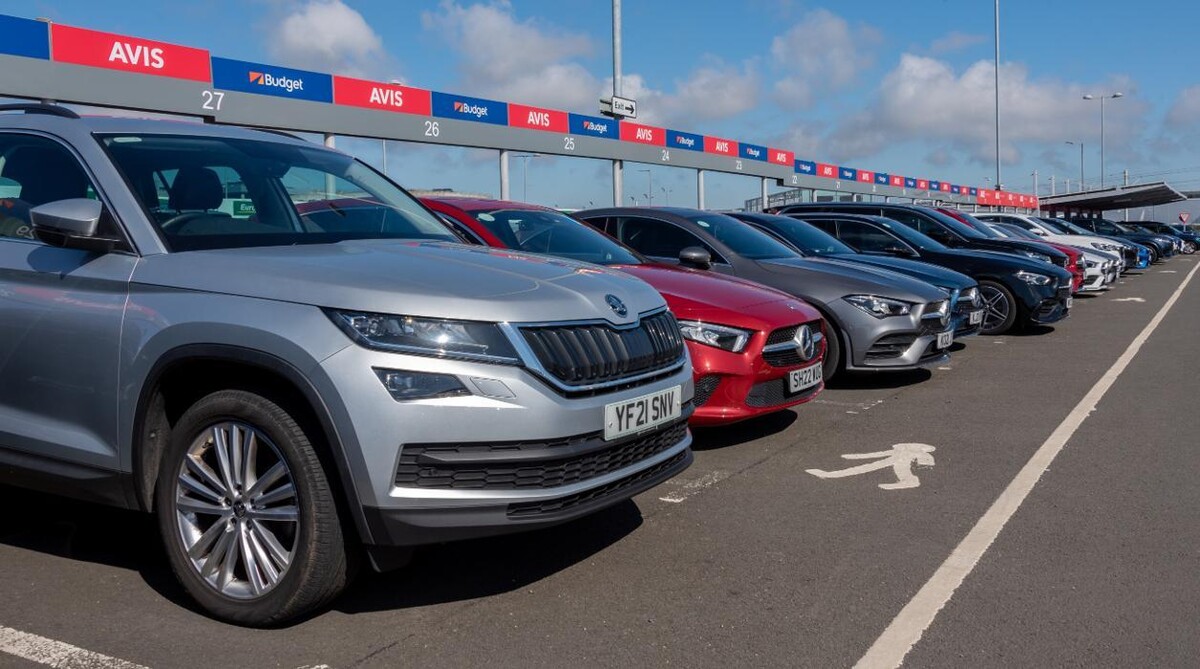 Images Avis Car Hire - Edinburgh Airport