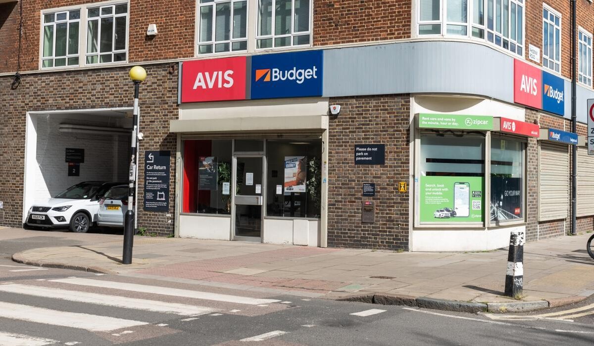 Images Avis Car Hire - London Euston Station