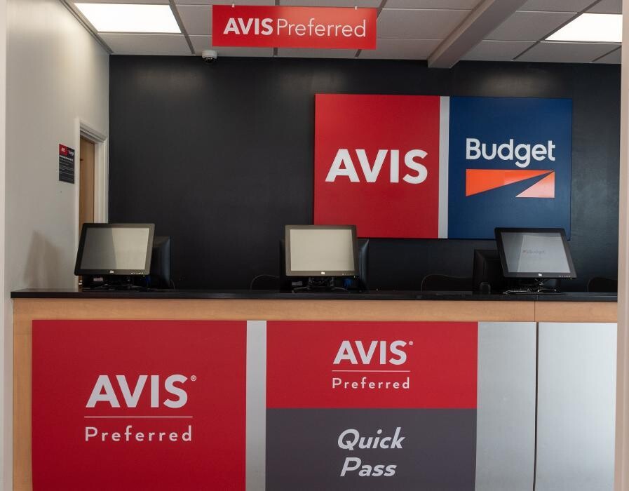 Images Avis Car Hire - London Euston Station