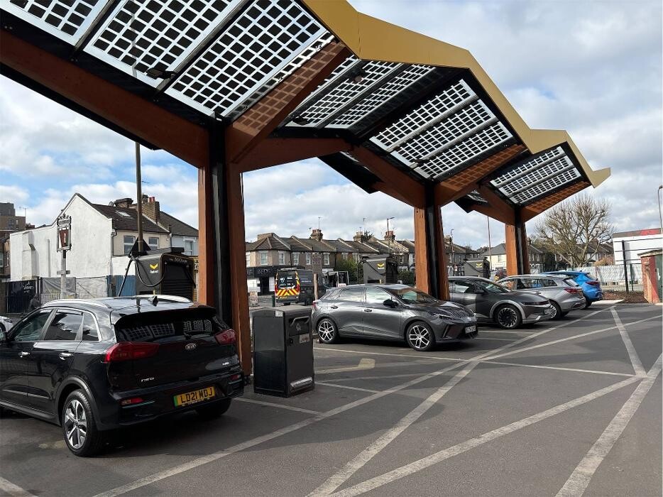 Images Fastned Charging Station