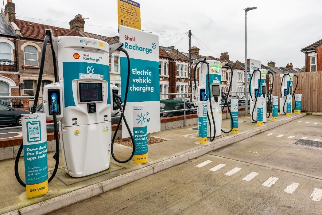 Images Shell Recharge Charging Station