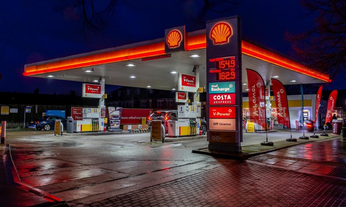 Images Shell Recharge Charging Station