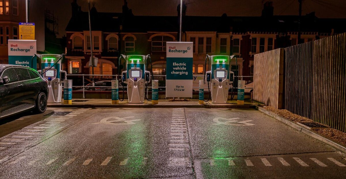 Images Shell Recharge Charging Station