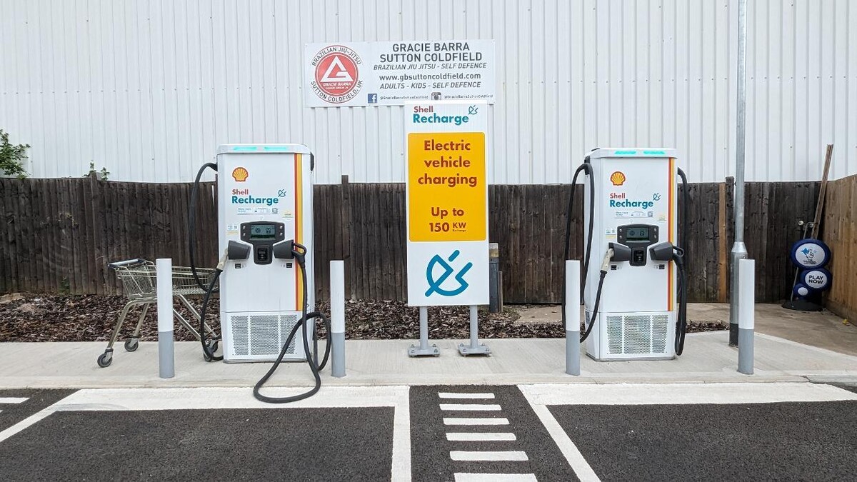 Images Shell Recharge Charging Station