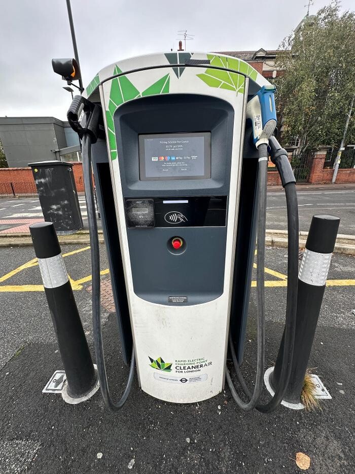Images bp pulse Charging Station