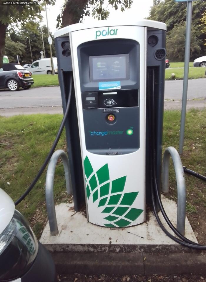Images bp pulse Charging Station