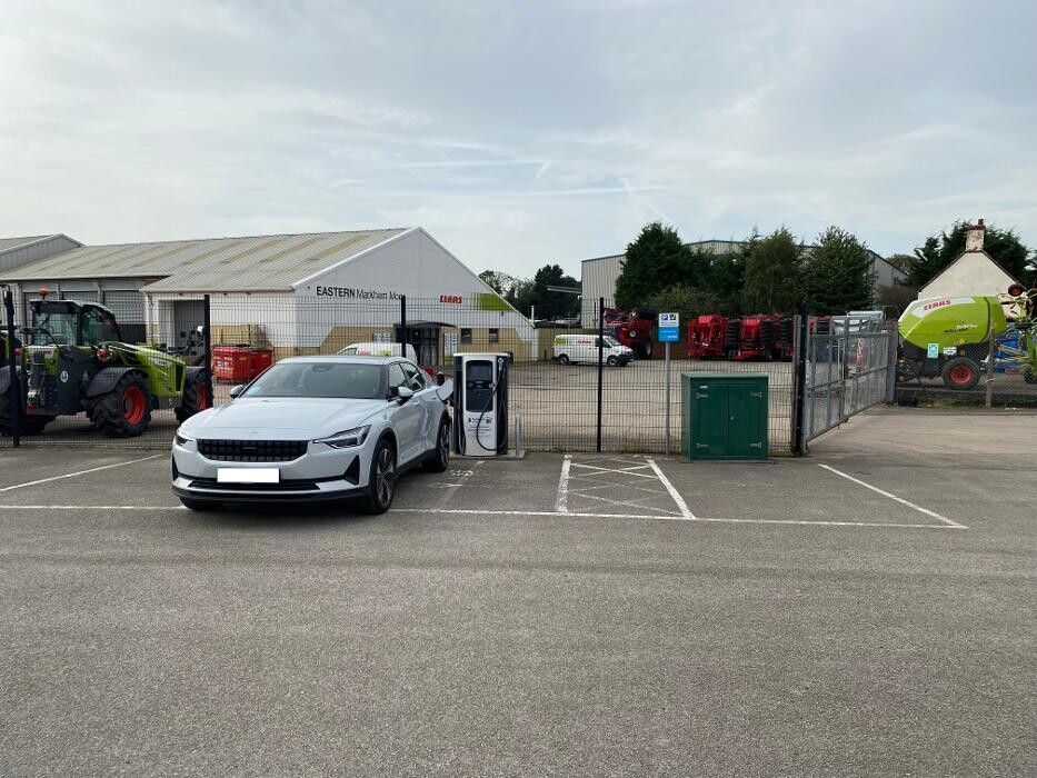 Images bp pulse Charging Station