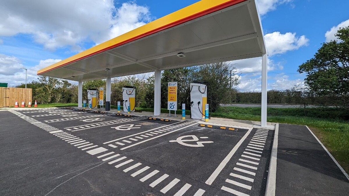 Images Shell Recharge Charging Station