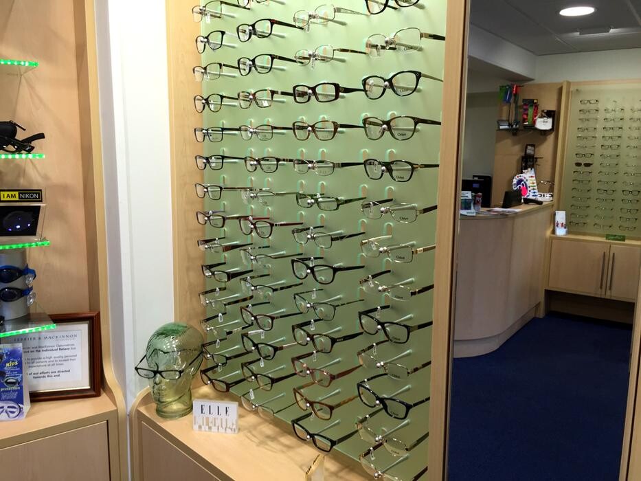 Images Ferrier & MacKinnon Optometrists