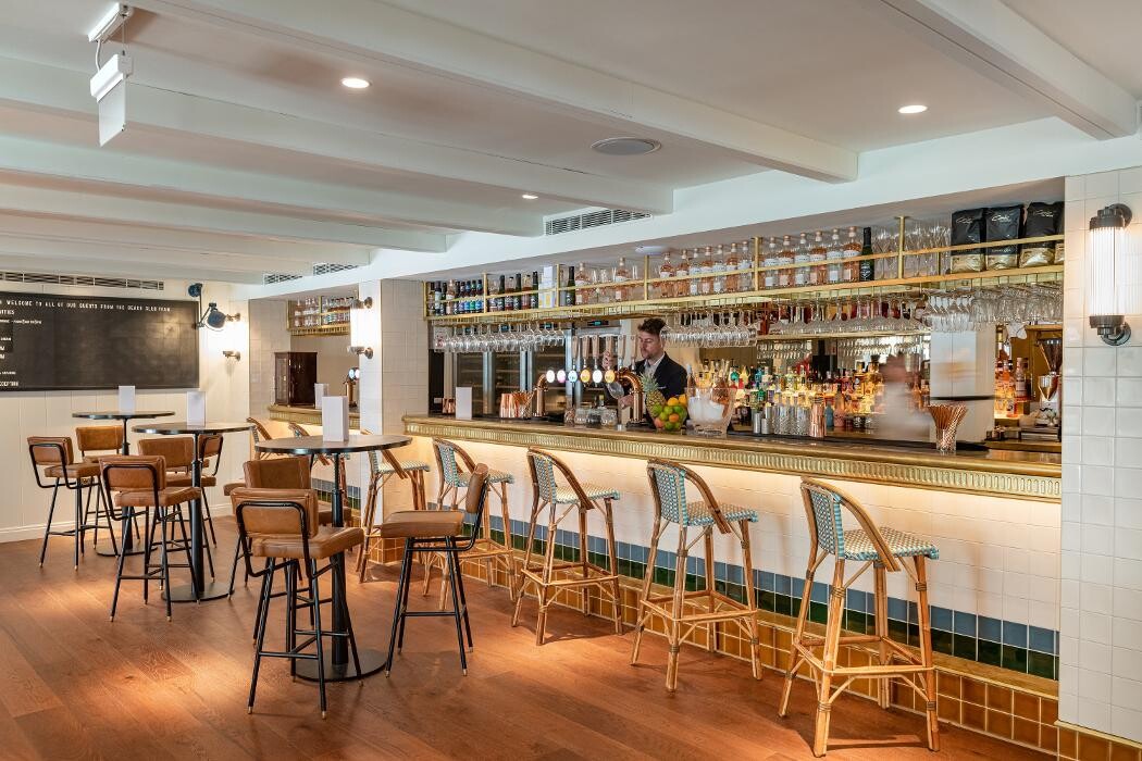 Images Harbour Beach Club Bar + Restaurant