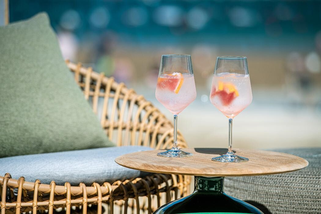 Images Harbour Beach Club Bar + Restaurant