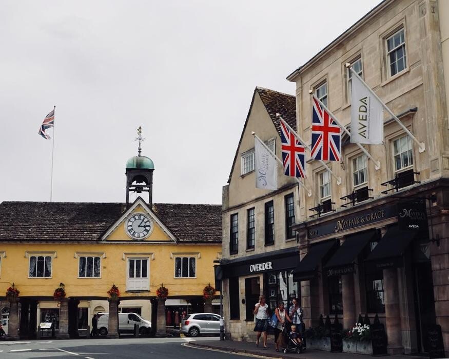 Images Mayfair & Grace