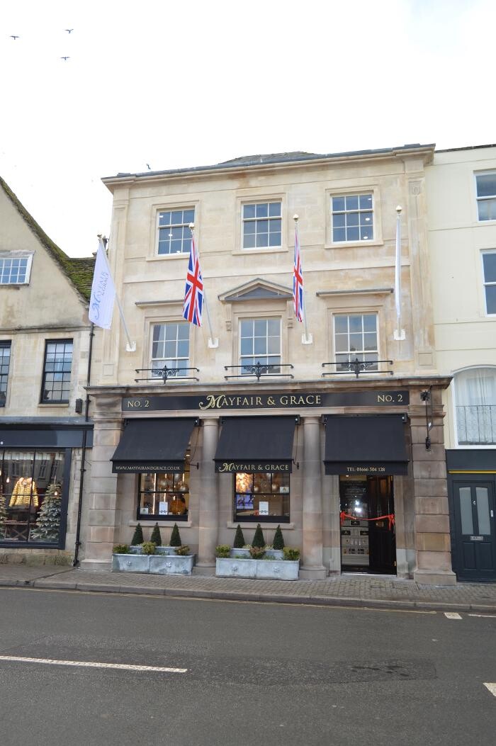 Images Mayfair & Grace