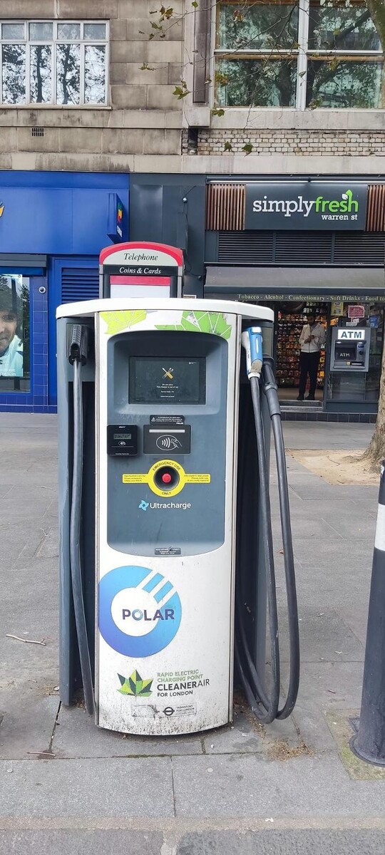 Images bp pulse Charging Station