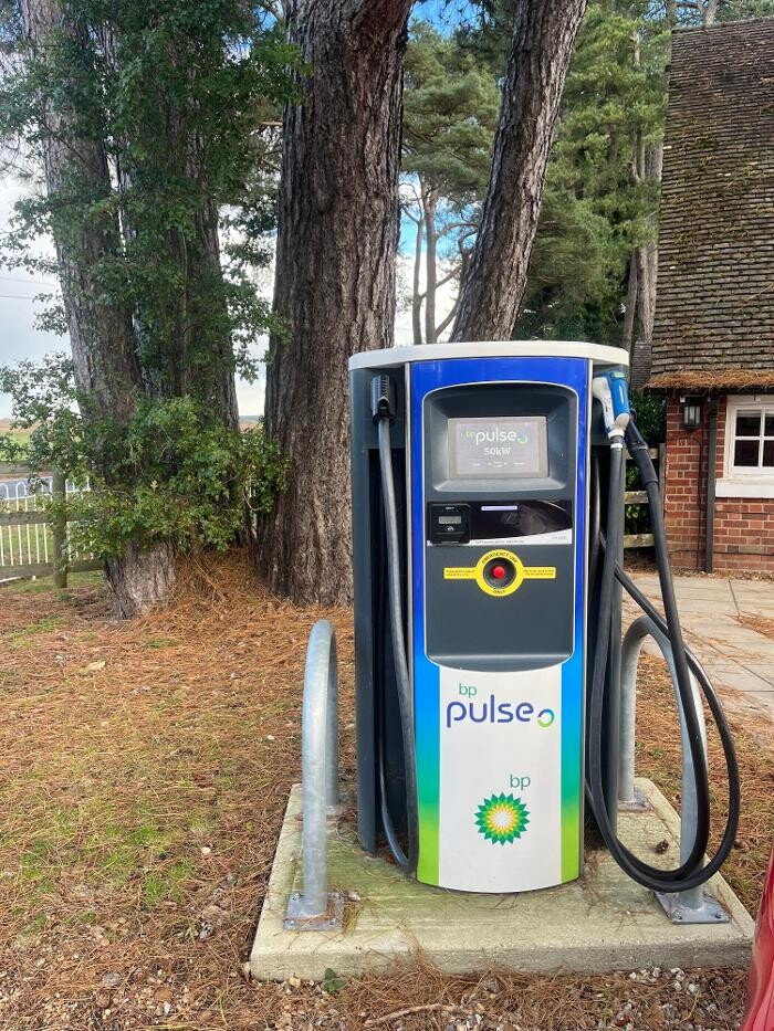 Images bp pulse Charging Station