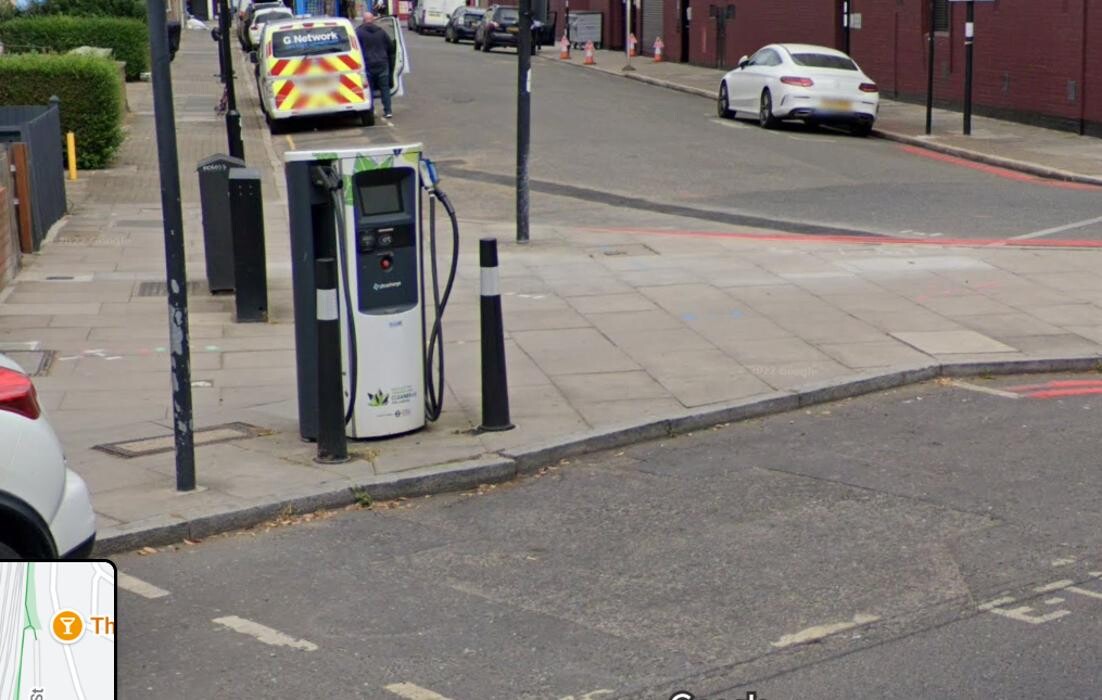 Images bp pulse Charging Station