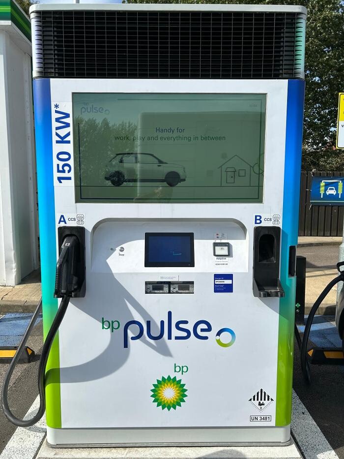 Images bp pulse Charging Station