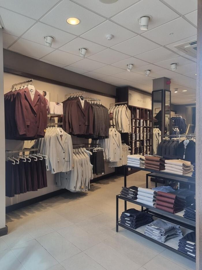 Images Moss Bros Ipswich