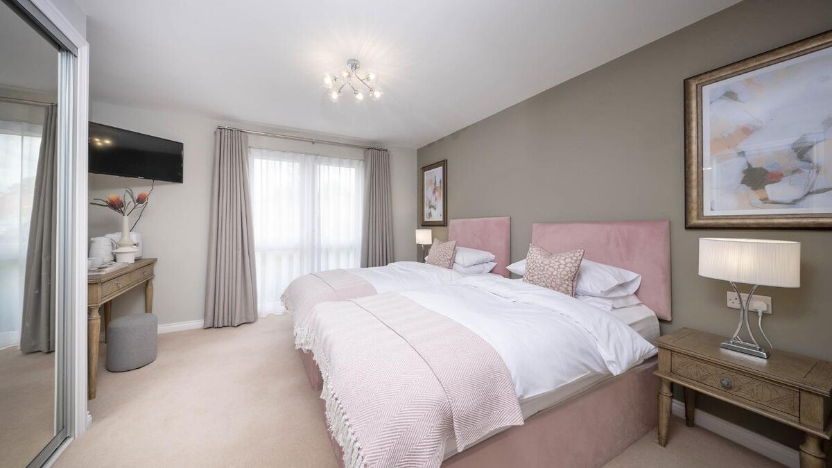 Images Churchill Living